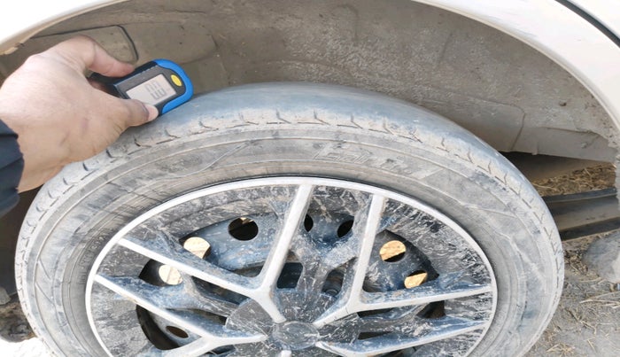 2014 Maruti Wagon R 1.0 VXI, Petrol, Manual, 90,965 km, tyre