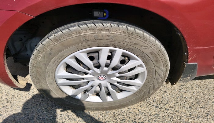 2013 Maruti Swift VXI, Petrol, Manual, 67,402 km, tyre