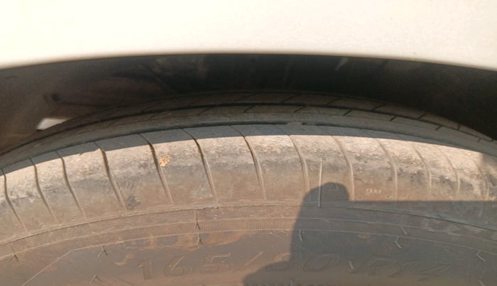 2019 Maruti Dzire VDI, Diesel, Manual, 1,39,880 km, tyre