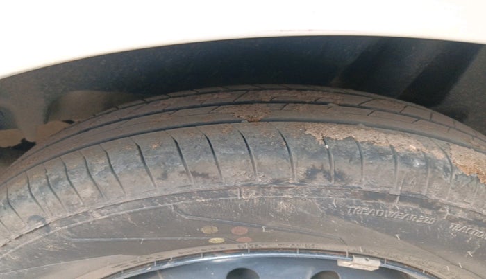 2019 Maruti Dzire VDI, Diesel, Manual, 1,39,880 km, tyre