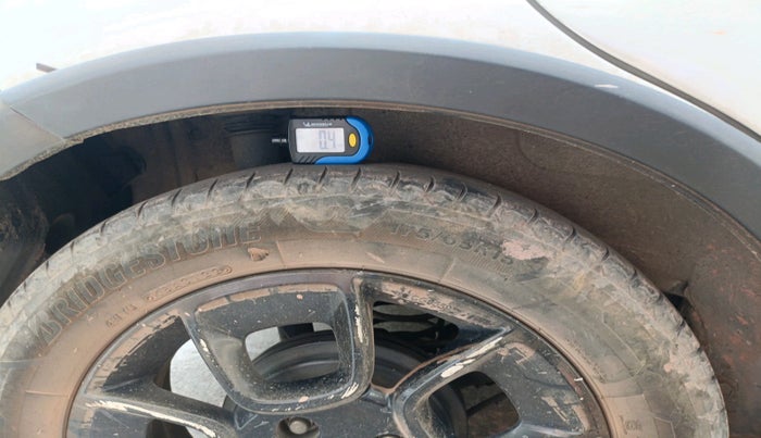 2019 Maruti IGNIS ZETA 1.2 AMT, Petrol, Automatic, 1,41,300 km, tyre