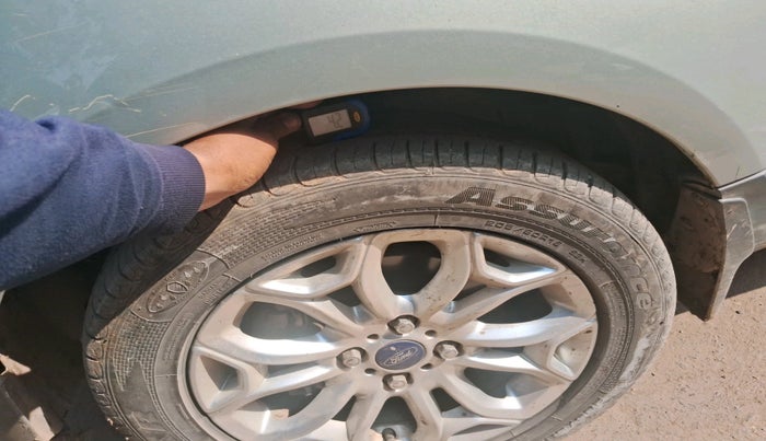 2013 Ford Ecosport TITANIUM 1.5L DIESEL, Diesel, Manual, 1,13,606 km, tyre