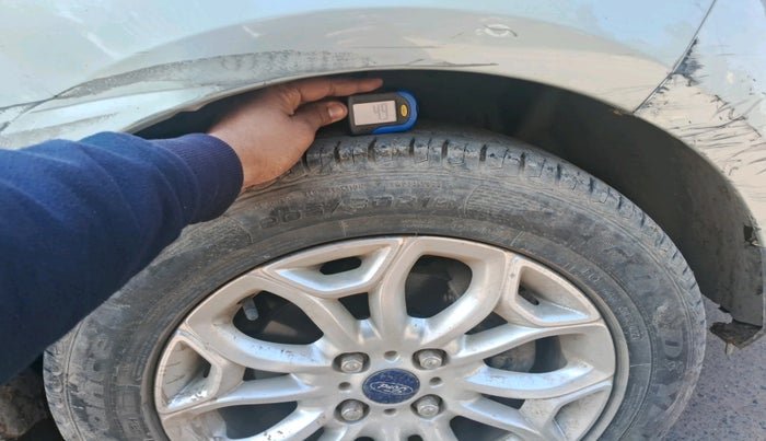 2013 Ford Ecosport TITANIUM 1.5L DIESEL, Diesel, Manual, 1,13,606 km, tyre