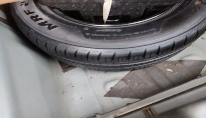 2023 Volkswagen VIRTUS TOPLINE TSI 1.0 AT, Petrol, Automatic, 39,571 km, tyre