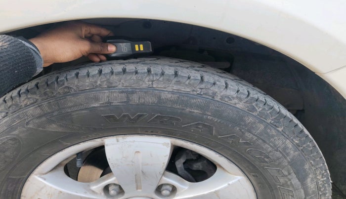 2017 Tata Safari Storme 2.2 VX 4X2, Diesel, Manual, 1,29,685 km, tyre