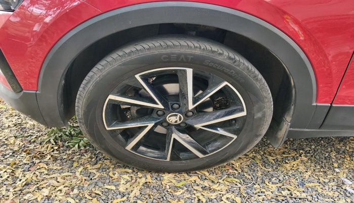 2024 Skoda KUSHAQ MONTE CARLO 1.0 TSI MT, Petrol, Manual, 32,482 km, tyre