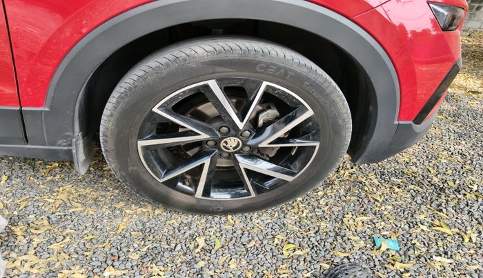 2024 Skoda KUSHAQ MONTE CARLO 1.0 TSI MT, Petrol, Manual, 32,482 km, tyre