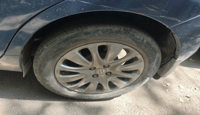 2016 Maruti Baleno ZETA PETROL 1.2, Petrol, Manual, 88,621 km, tyre