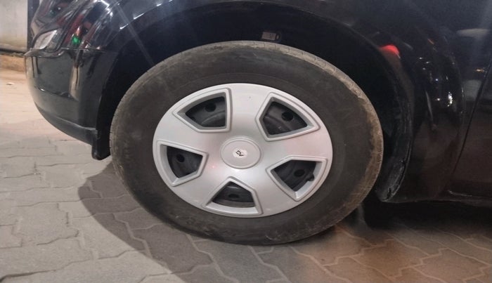 2019 Mahindra XUV500 W5, Diesel, Manual, 63,715 km, tyre