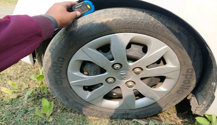 2015 Hyundai Eon MAGNA +, Petrol, Manual, 89,838 km, tyre