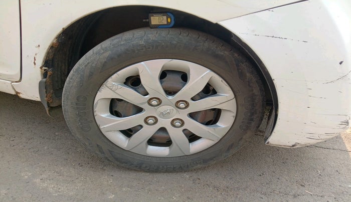 2015 Hyundai Eon MAGNA +, Petrol, Manual, 89,838 km, tyre