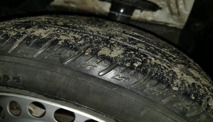 2021 Maruti Vitara Brezza LXI, Petrol, Manual, 31,486 km, tyre