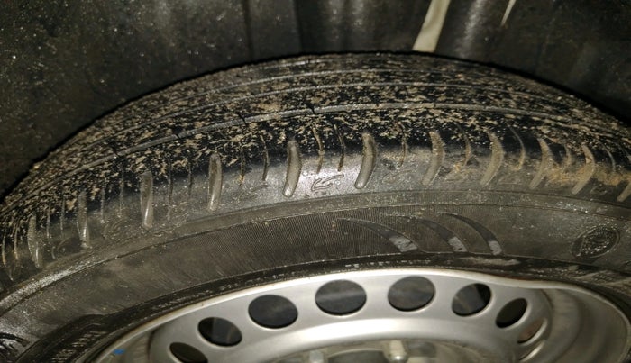 2021 Maruti Vitara Brezza LXI, Petrol, Manual, 31,486 km, tyre