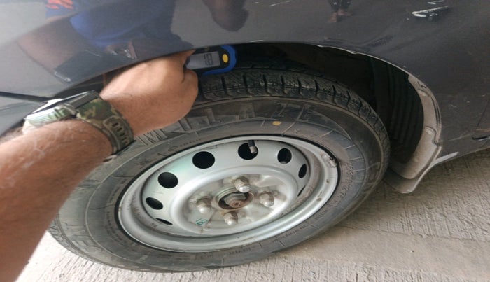 2016 Hyundai Eon ERA +, Petrol, Manual, 52,370 km, tyre