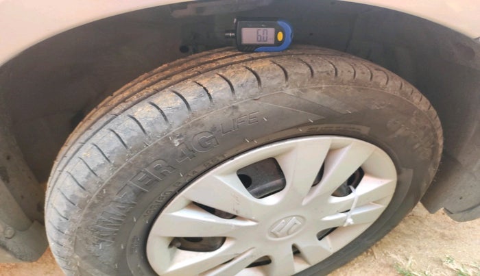 2013 Maruti Swift VDI, Diesel, Manual, 1,94,562 km, tyre