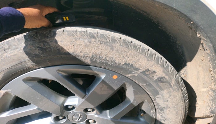 2022 Tata Safari XT PLUS, Diesel, Manual, 57,948 km, tyre