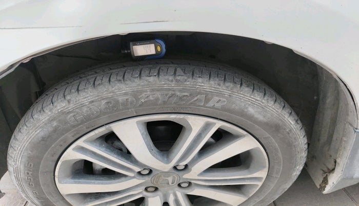 2022 Honda City 1.5L I-VTEC V MT 4TH GEN, Petrol, Manual, 28,675 km, tyre