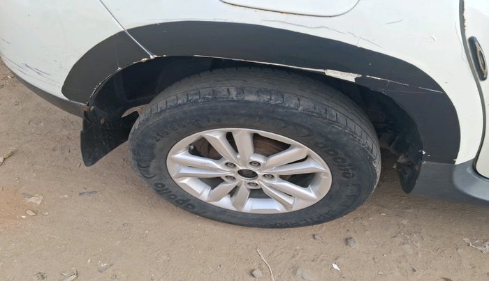 2014 Renault Duster 85 PS RXL DIESEL, Diesel, Manual, 1,17,605 km, tyre