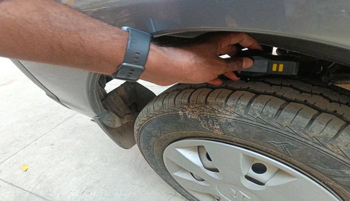 2024 Maruti Eeco 5 STR AC, Petrol, Manual, 5,710 km, tyre