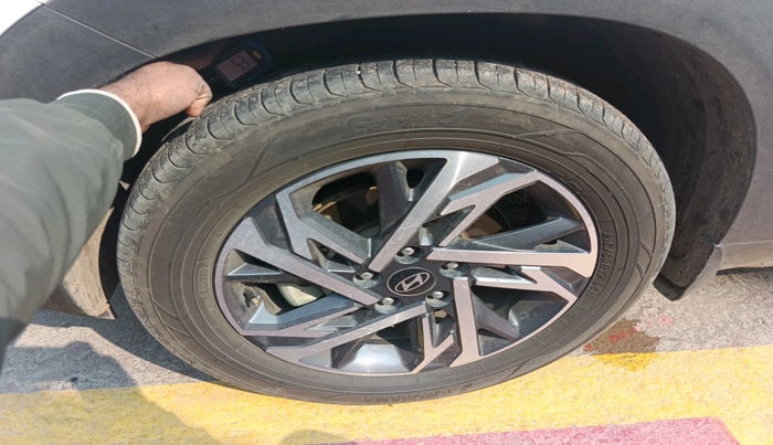 2024 Hyundai Creta SX (O) 1.5 DIESEL AT, Diesel, Automatic, 32,783 km, tyre