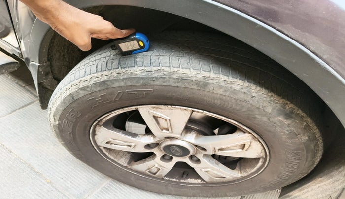 2012 Mahindra XUV500 W8, Diesel, Manual, 97,804 km, tyre