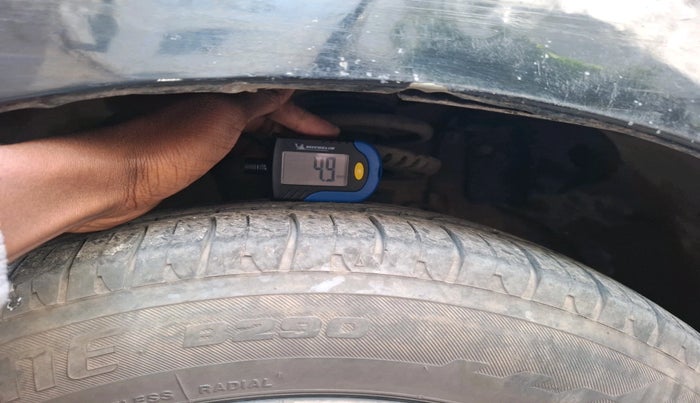 2011 Volkswagen Vento HIGHLINE DIESEL 1.6, Diesel, Manual, 81,609 km, tyre