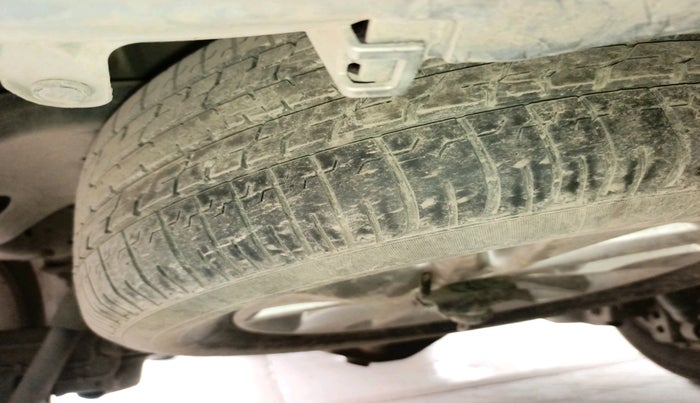 2017 Toyota Innova Crysta 2.4 VX 7 STR, Diesel, Manual, 75,568 km, tyre