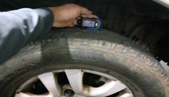 2011 Tata Safari 4X2 VX DICOR 2.2 VTT, Diesel, Manual, 2,02,146 km, tyre