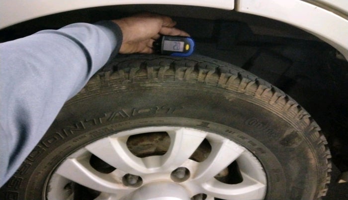 2011 Tata Safari 4X2 VX DICOR 2.2 VTT, Diesel, Manual, 2,02,146 km, tyre