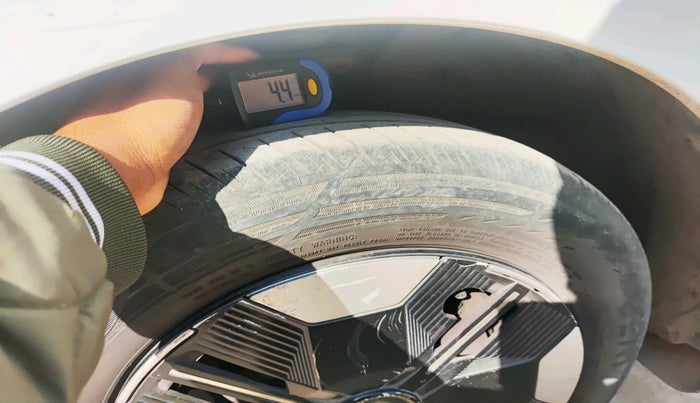 2023 MG COMET PLAY, Electric, Automatic, 40,144 km, tyre