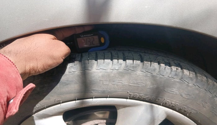 2013 Skoda Rapid AMBITION 1.6 MPI MT PLUS, Petrol, Manual, 63,497 km, tyre