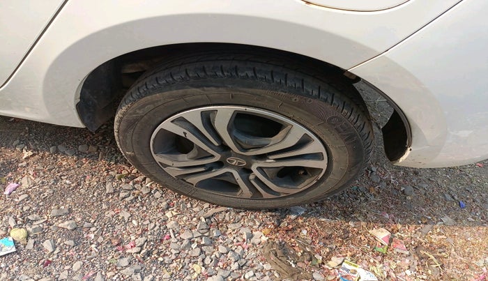 2022 Tata TIGOR XZ PLUS CNG, Petrol, Manual, 1,23,180 km, tyre