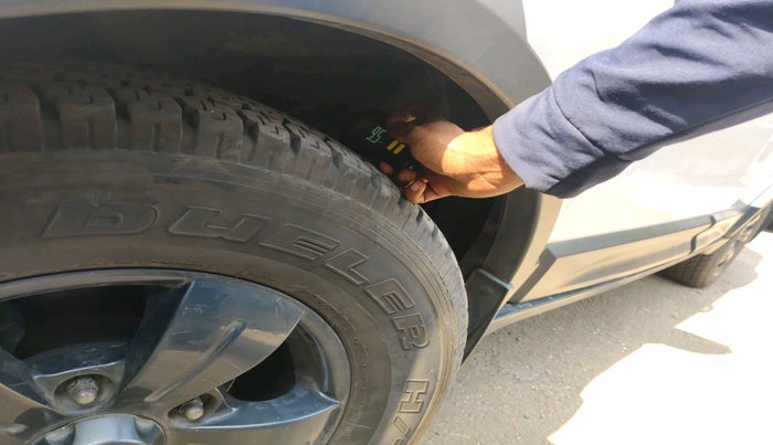 2018 Tata Hexa XM PLUS 4X2 7 STR, Diesel, Manual, 89,681 km, tyre