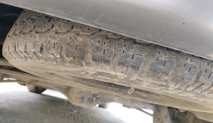 2018 Tata Hexa XM PLUS 4X2 7 STR, Diesel, Manual, 89,681 km, tyre