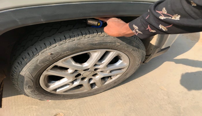 2018 Jeep Compass LIMITED 2.0 DIESEL, Diesel, Manual, 1,20,870 km, tyre