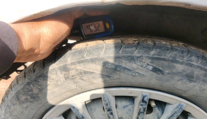 2012 Maruti Alto 800 LXI, Petrol, Manual, 1,65,068 km, tyre