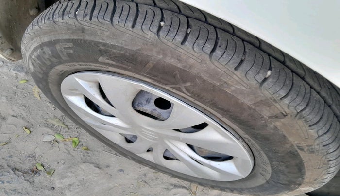 2018 Maruti Swift VDI, Diesel, Manual, 84,338 km, tyre