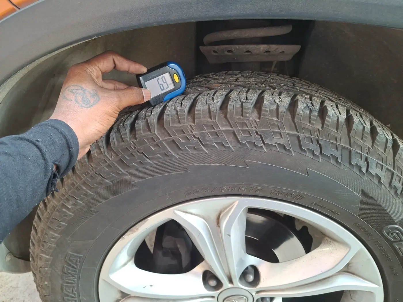 2019 Tata Harrier XZ 2.0L, Diesel, Manual, 1,29,646 km, tyre