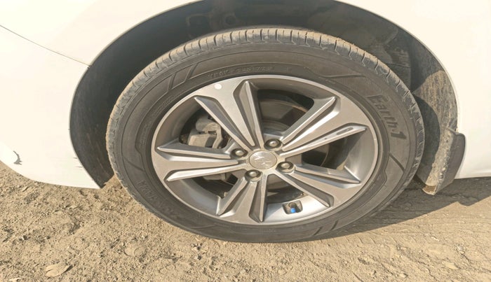 2019 Hyundai Verna 1.6 CRDI SX (O) AT, Diesel, Automatic, 63,379 km, tyre