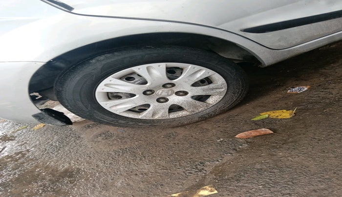 2014 Honda Brio S MT, Petrol, Manual, 85,864 km, tyre