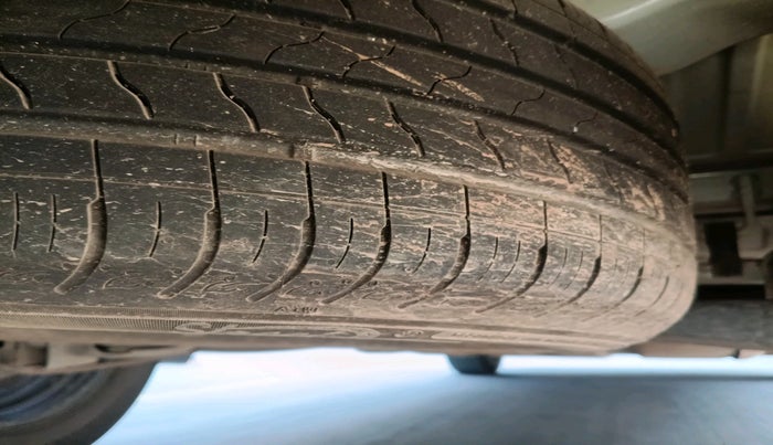 2023 KIA CARENS PRESTIGE 1.5 DIESEL 7 STR, Diesel, Manual, 55,098 km, tyre