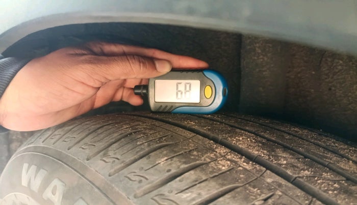 2021 KIA SONET HTK PLUS 1.2, Petrol, Manual, 16,372 km, tyre