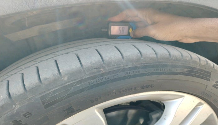 2016 Mercedes Benz GLA Class 200 CDI SPORT, Diesel, Automatic, 1,29,288 km, tyre