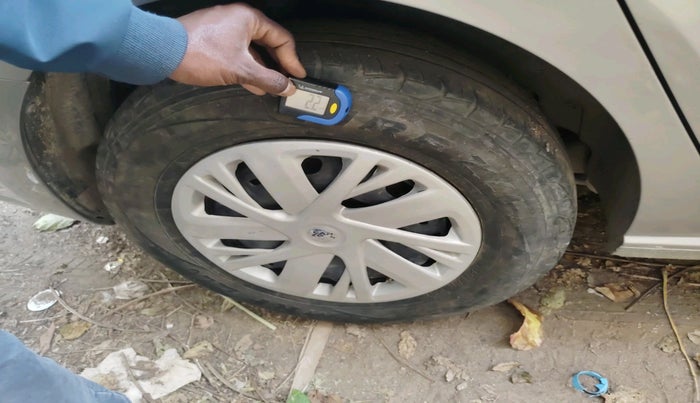 2012 Skoda Rapid AMBITION 1.6 TDI CR MT, Diesel, Manual, 91,355 km, tyre