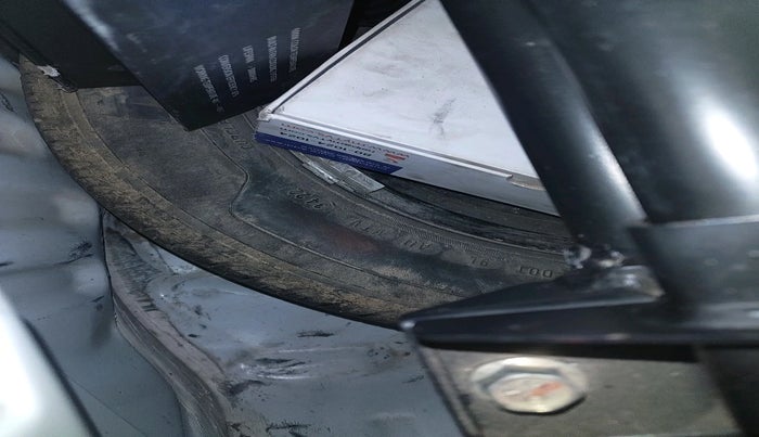 2022 Maruti S PRESSO VXI S-CNG, Petrol, Manual, 1,07,242 km, tyre