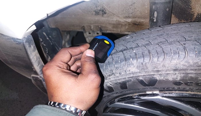 2022 Maruti S PRESSO VXI S-CNG, Petrol, Manual, 1,07,242 km, tyre