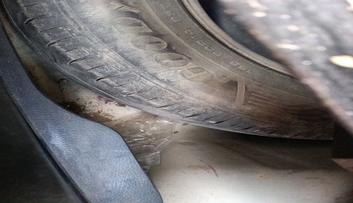 2022 Maruti Swift Dzire TOUR S-CNG (O), Petrol, Manual, 1,50,344 km, tyre