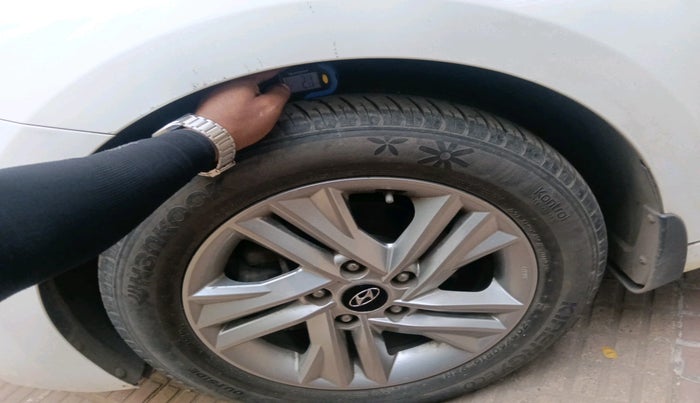 2021 Hyundai New Elantra 2.0 SX(O) AT PETROL, Petrol, Automatic, 43,817 km, tyre