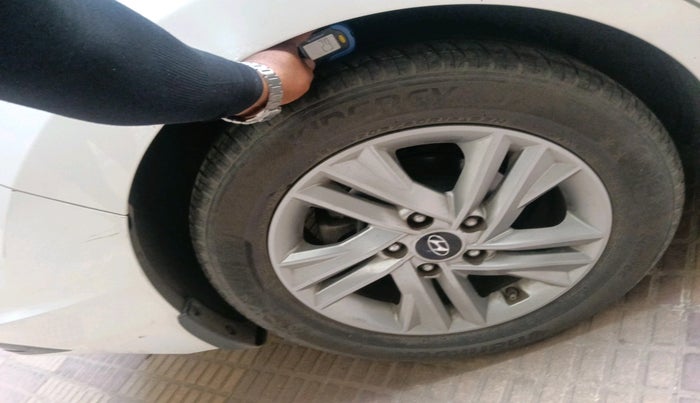 2021 Hyundai New Elantra 2.0 SX(O) AT PETROL, Petrol, Automatic, 43,817 km, tyre