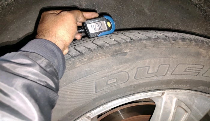 2012 Mahindra XUV500 W8, Diesel, Manual, 1,47,951 km, tyre